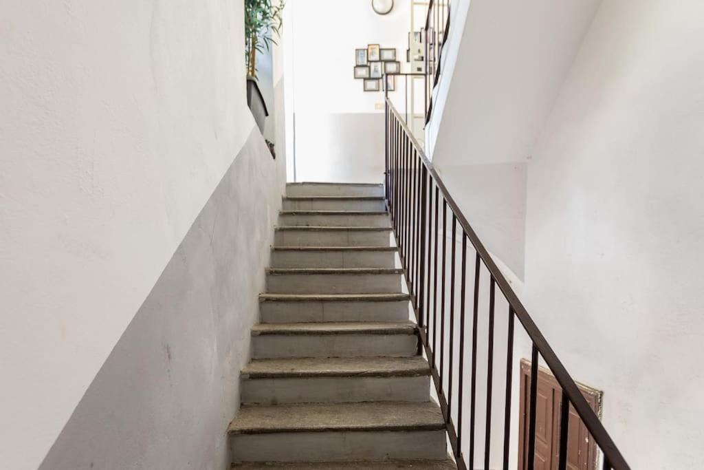 Apartment 100mq 5 Mins To Center + Free Park And View *